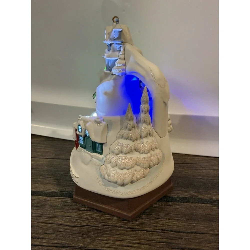 Vintage  Hallmark Keepsake Ornament  2012  Merry Christmas To All! QXG4501